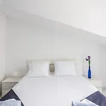 Four Pearls Otel