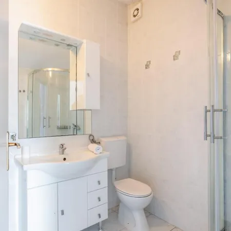 Four Pearls Hotel Donji Seget