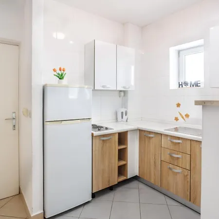 Four Pearls Hotel Donji Seget