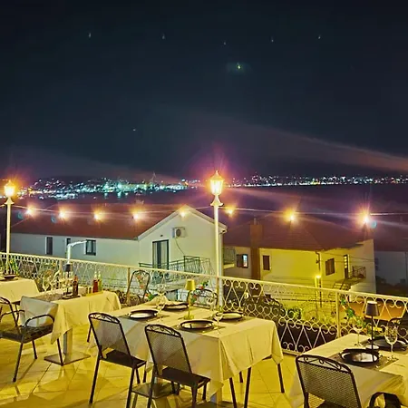 Hotel Four Pearls 3*