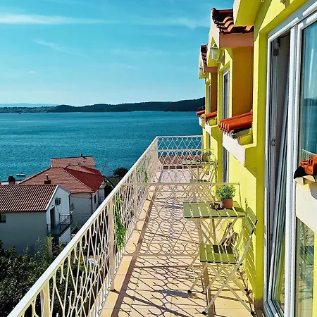 Four Pearls Hotel 3*