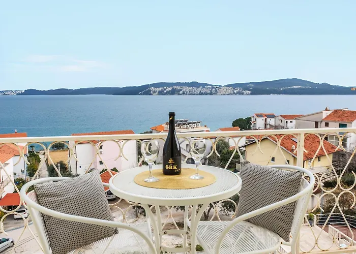Hotel Four Pearls 3*