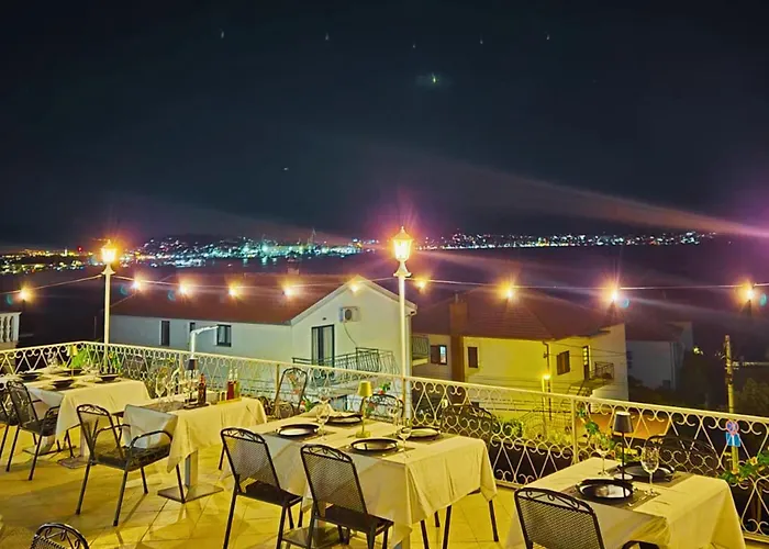 Hotel Four Pearls 3*